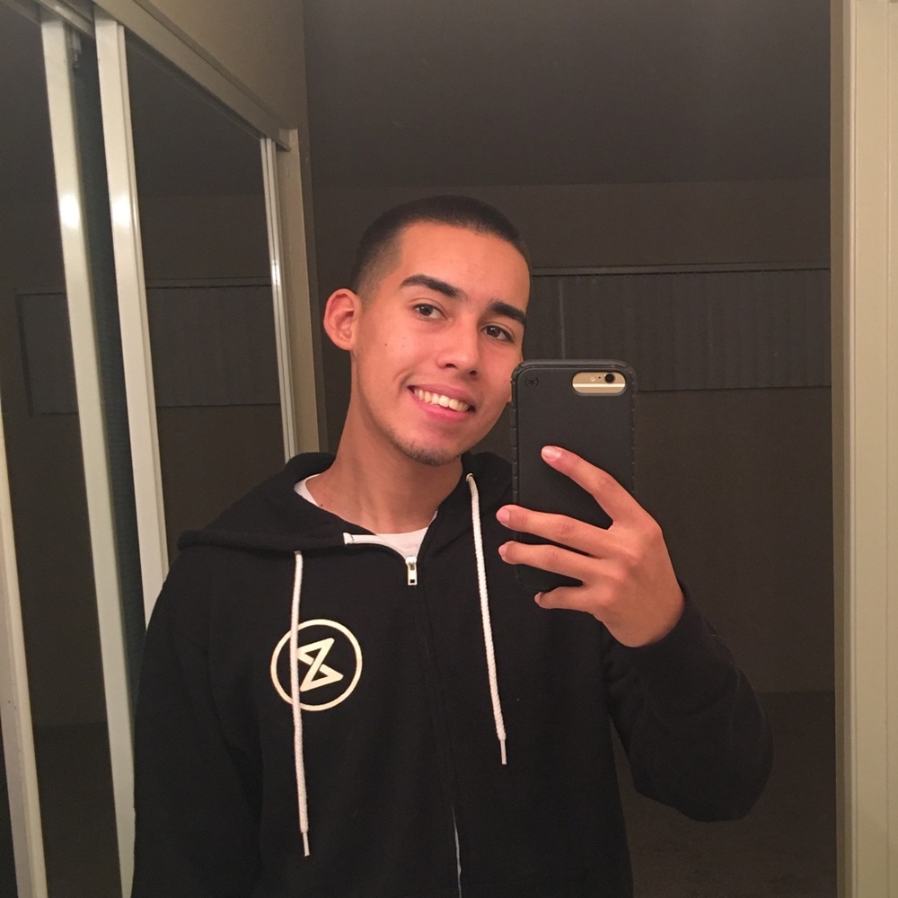 Meet your Posher, Javier